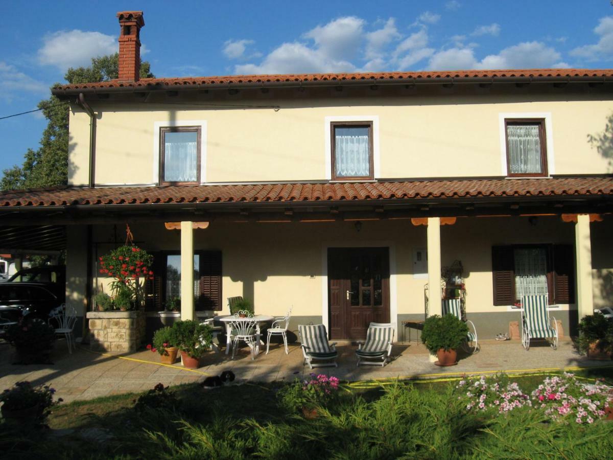 Country House Lokev Guest House Bagian luar foto